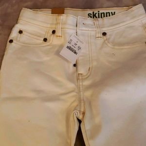 Crewcuts NWt boy's off white jeand